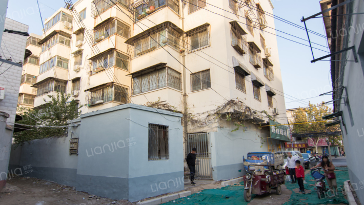 赫屯商住楼外景图