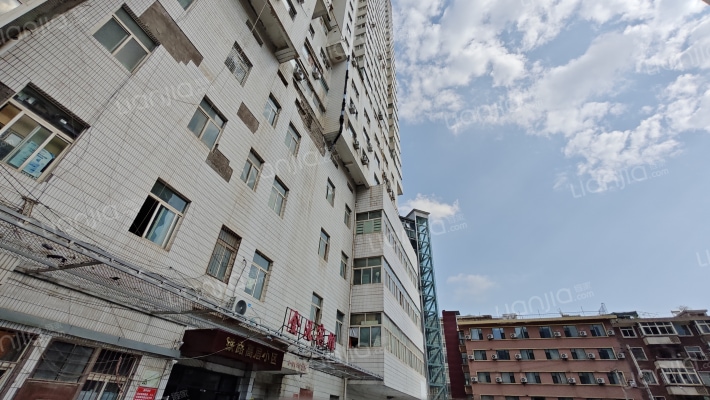 天水路高层铁路职工住宅楼外景图