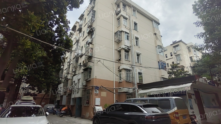 罗廊西村外景图