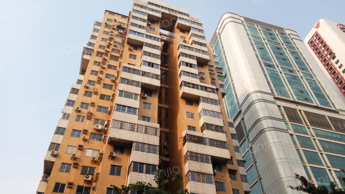 银湖大厦外景图