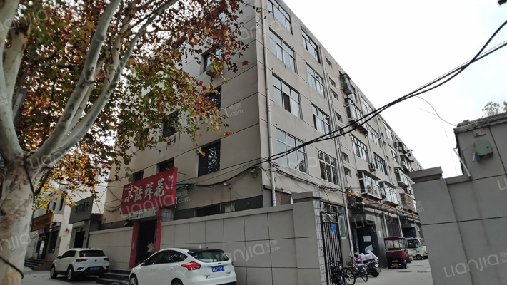 中行家属楼外景图