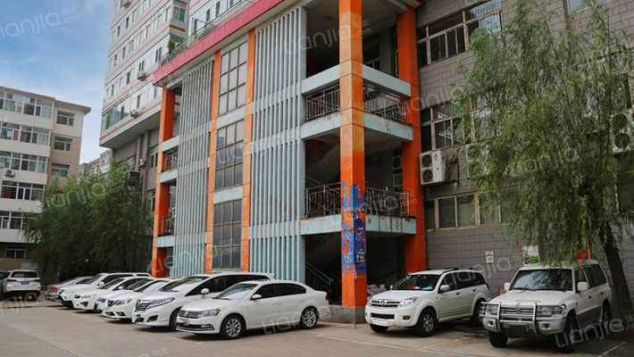 文苑大厦外景图