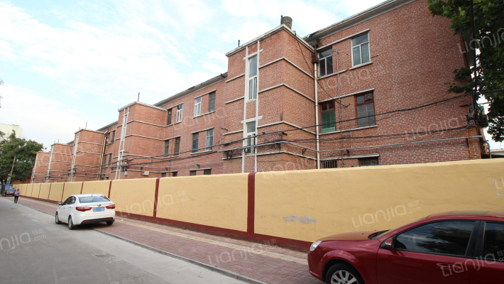 机械局宿舍外景图