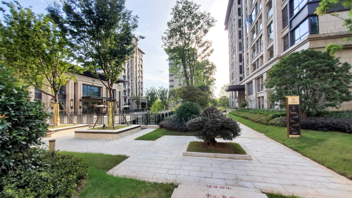 上铁江枫雅苑外景图