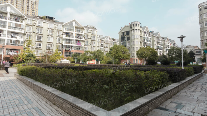 七里晴川外景图