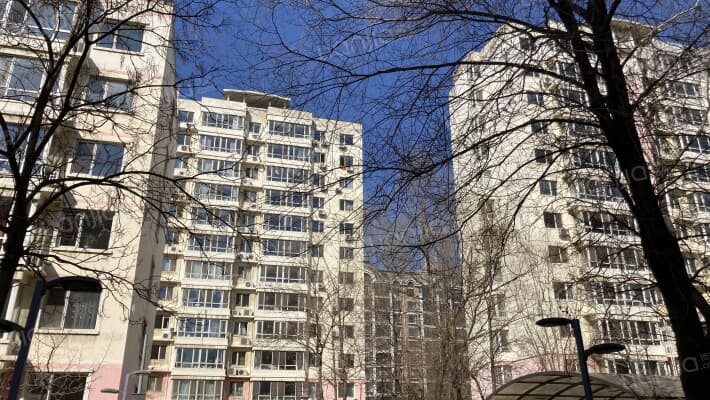 城建草仓公寓外景图