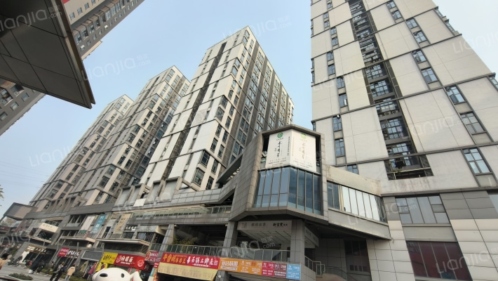 绿地保税中心二期外景图