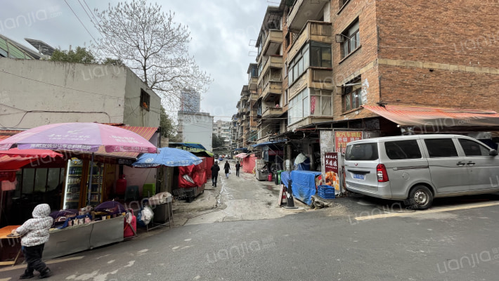 贵钢家属楼外景图