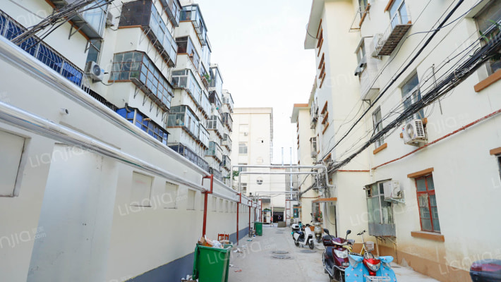 19中家属院外景图