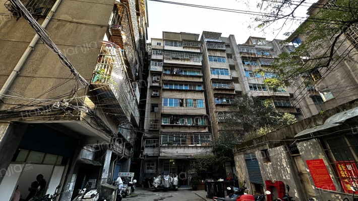 松山路57号外景图