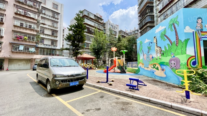 彩虹华谊花园外景图