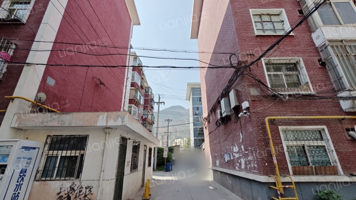 火车站南路外景图