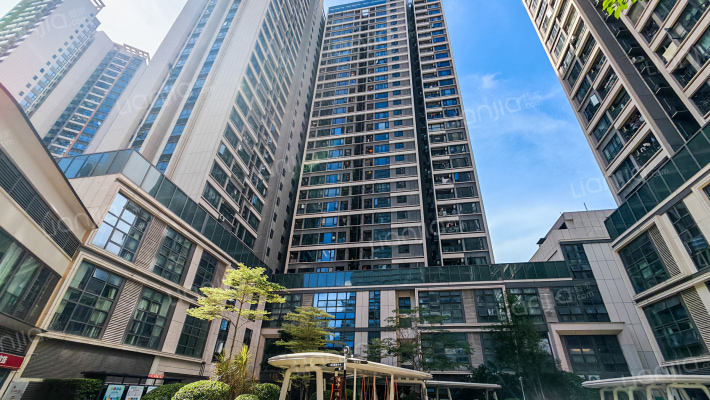 佳兆业未来时代大厦外景图