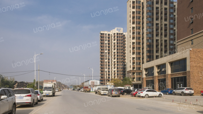 郑东尚庭外景图