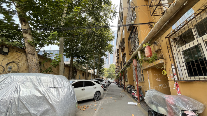 自来水61号院外景图