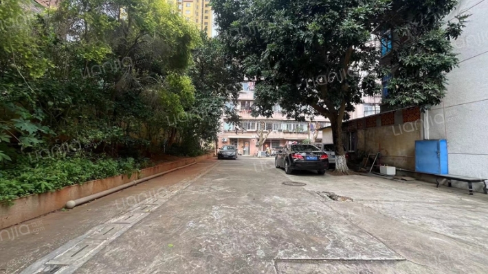 农垦总局机关幼儿园宿舍楼外景图