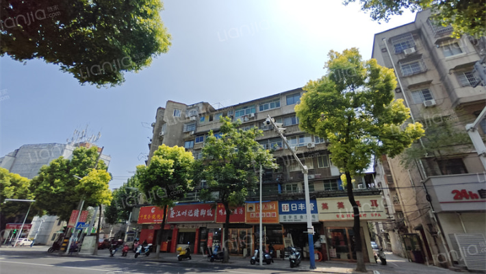 棋盘山路68号外景图