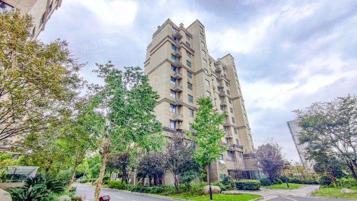 龙山景苑外景图