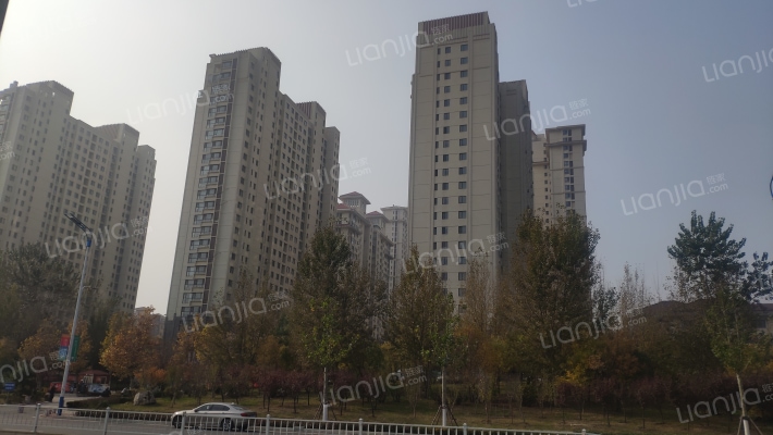 中铁逸都外景图