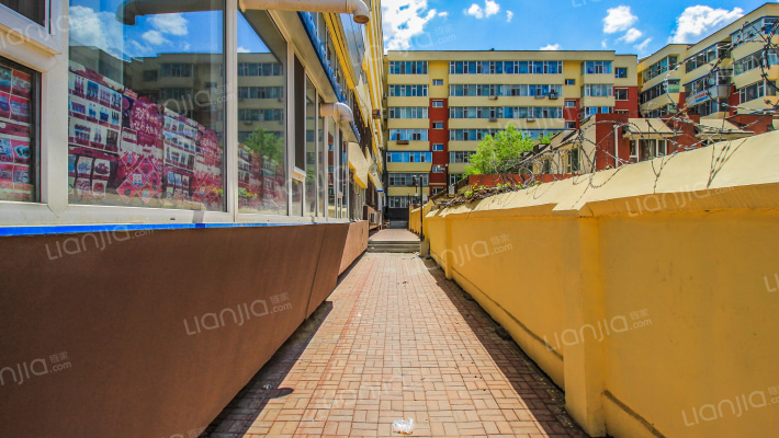 传输局宿舍外景图