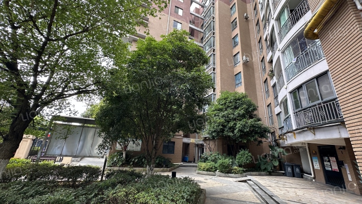 新天卫城红景街区外景图