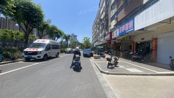 皮革厂宿舍外景图