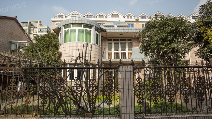 万丰别墅外景图