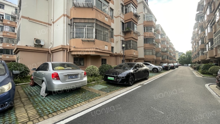 经济适用住房花园浜小区外景图