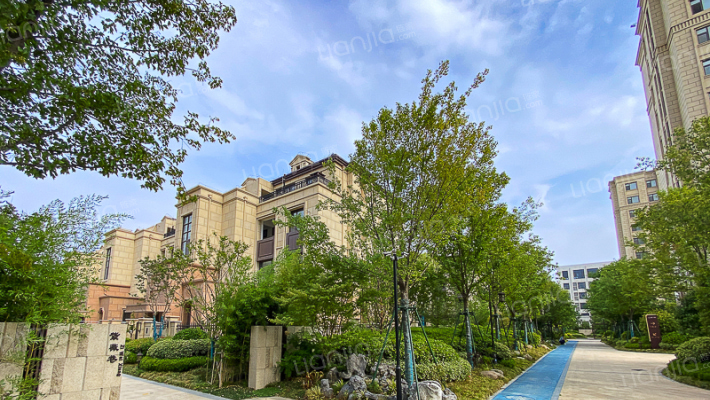 城发·润园外景图