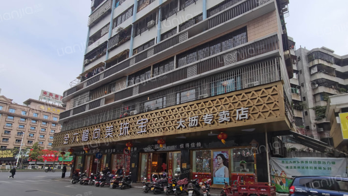 沥城大厦外景图