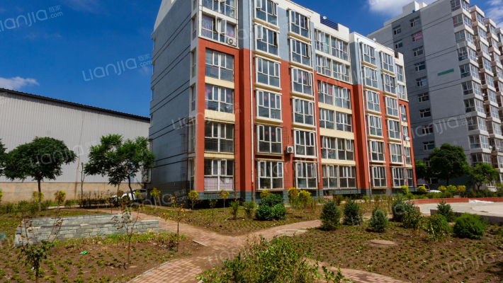 新馨园小区外景图