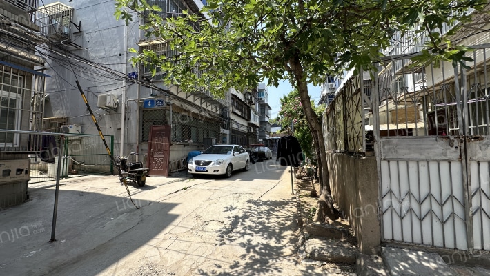 云东二道街外景图