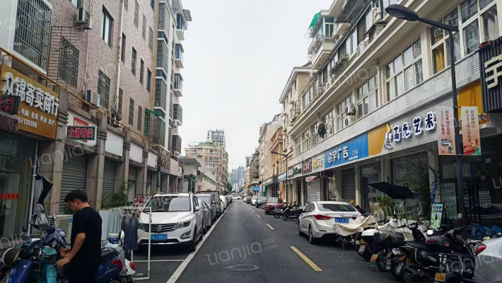 富康公寓外景图