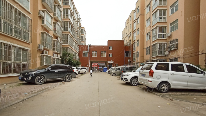 老城绿云小区外景图