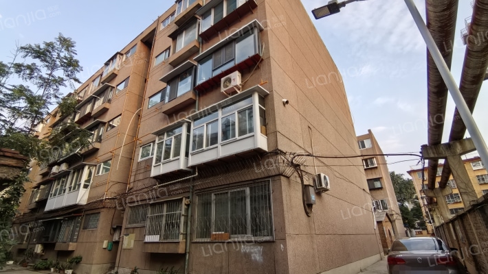 迎春巷15号院外景图