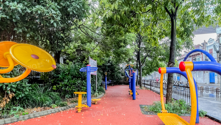 华荣公寓外景图