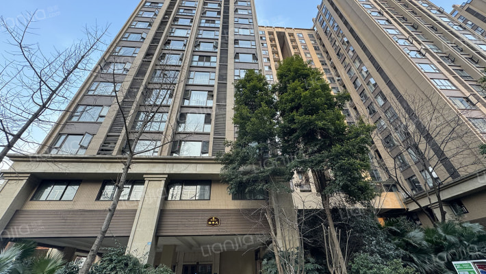 翡翠中心外景图