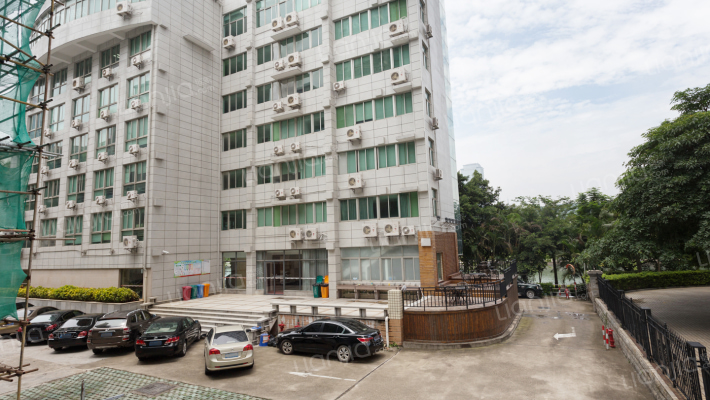 基金大厦外景图