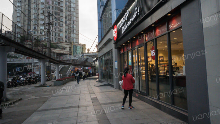 师院集资楼外景图