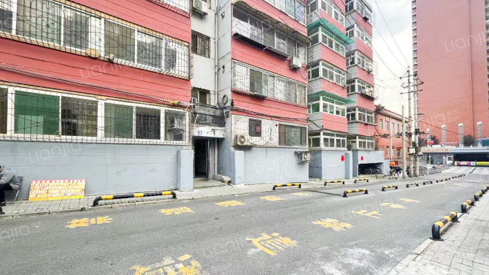 团校宿舍外景图