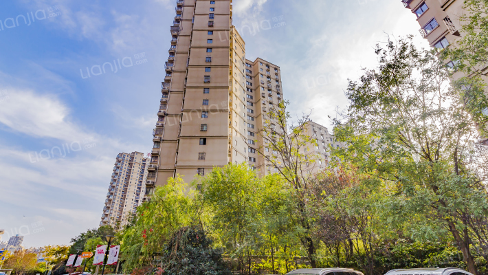 越河小区外景图