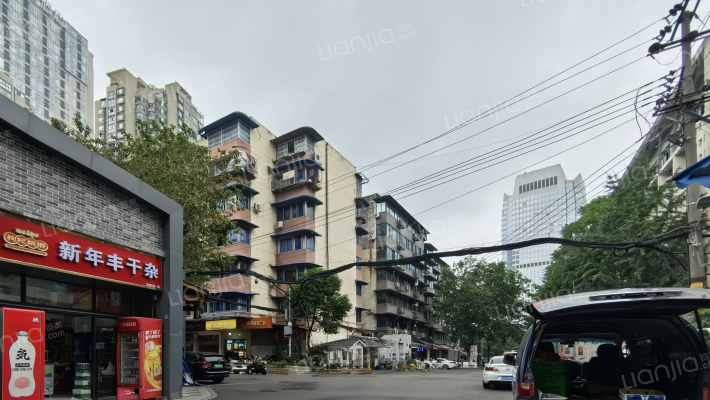 青龙正街37号外景图