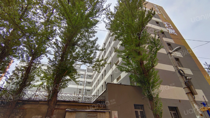 泊寓热闹路店外景图