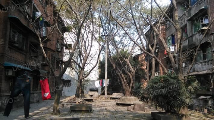 起重新村外景图