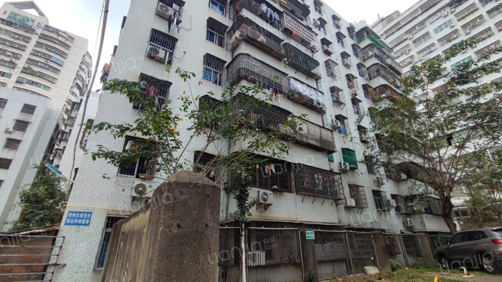 外经经销公司住宅楼外景图