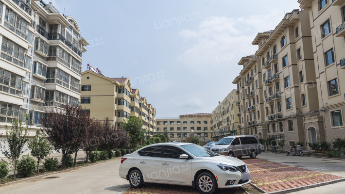 宏伟南小区外景图