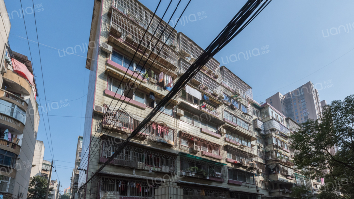 万代公寓外景图