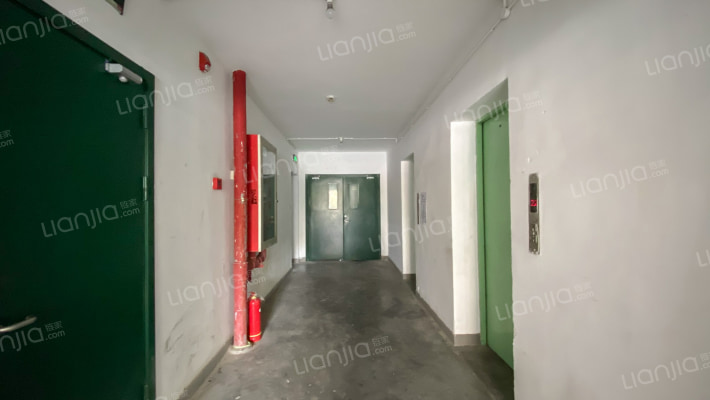 中鸿大厦外景图