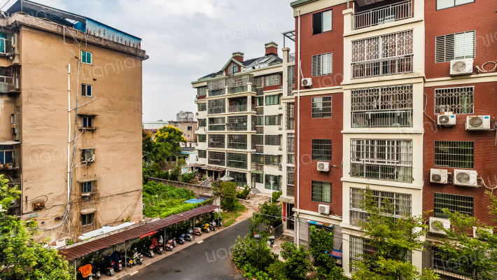 中富花园外景图