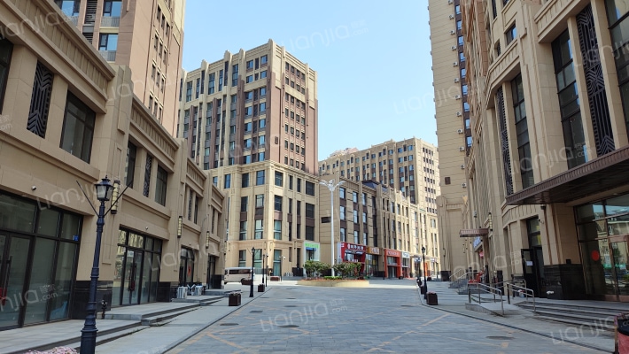 新型金泉广场外景图